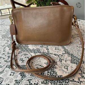 Elegant Brown Leather Shoulder Bag